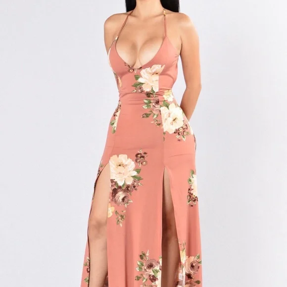 fitted lace wedding dress Fashion Nova size small maxi dress NWT – Western Gringa main image 1